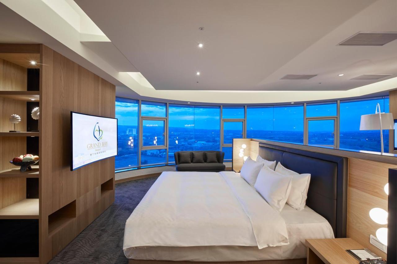 Kenting Grand Bay Resort Hotel Heng-ch'un Exterior foto A bedroom at the hotel