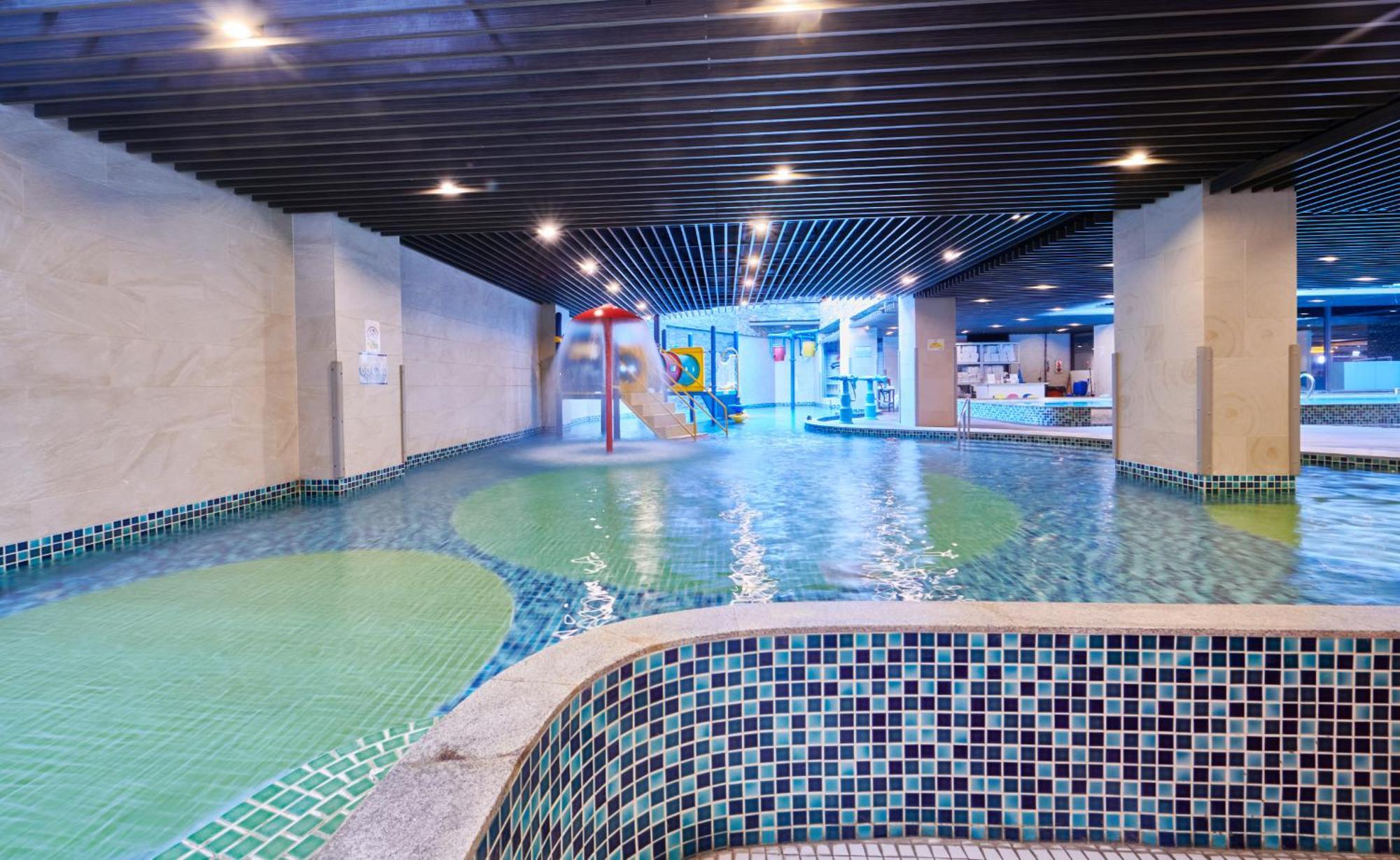 Kenting Grand Bay Resort Hotel Heng-ch'un Exterior foto Swimming pool