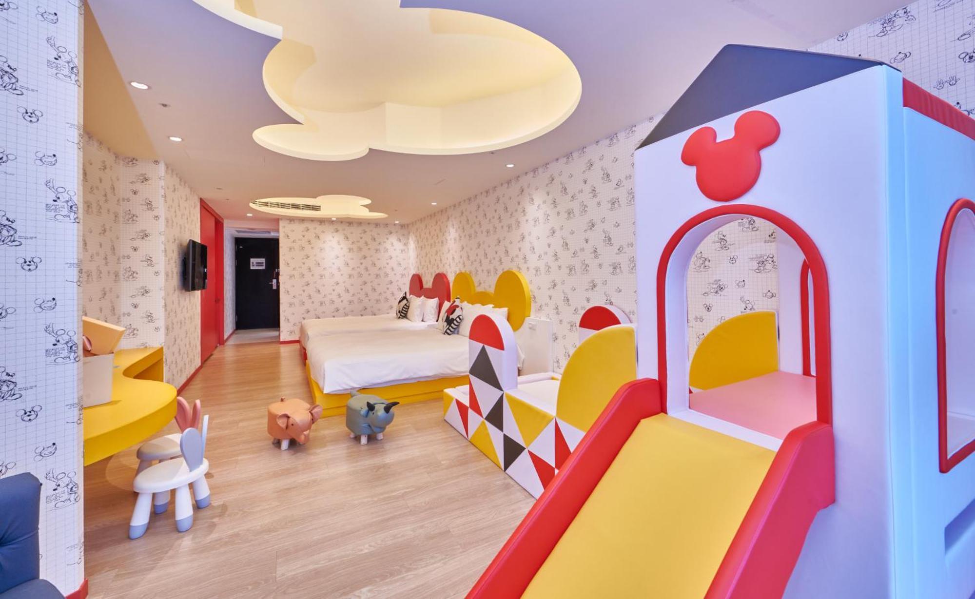 Kenting Grand Bay Resort Hotel Heng-ch'un Exterior foto A Disney themed room at the hotel
