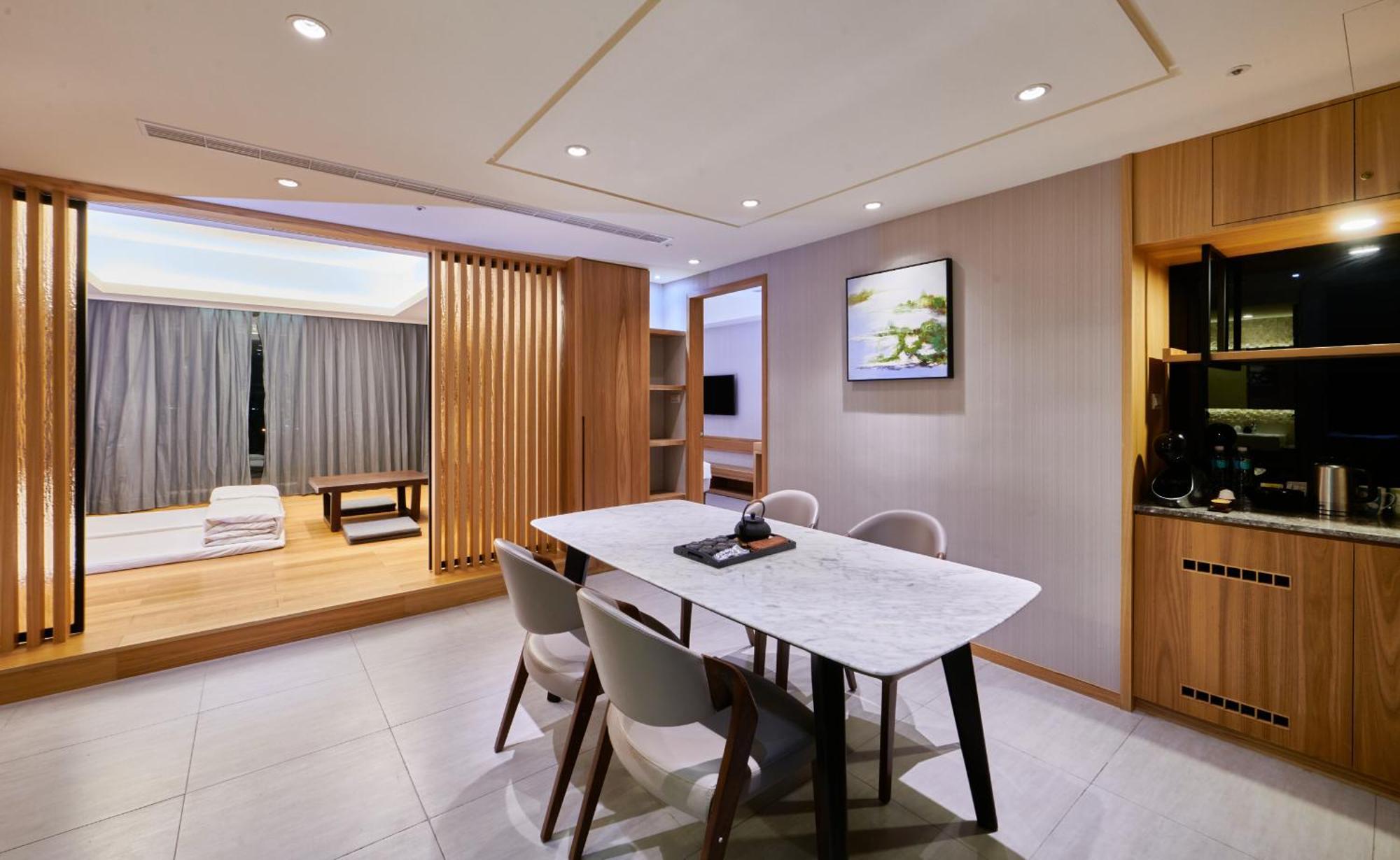 Kenting Grand Bay Resort Hotel Heng-ch'un Exterior foto A suite at the hotel