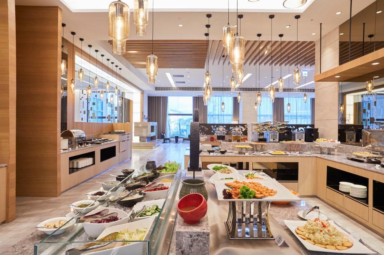Kenting Grand Bay Resort Hotel Heng-ch'un Exterior foto The buffet at the hotel